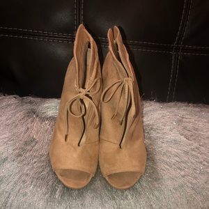 Women Zendaya Peep Toe Booties